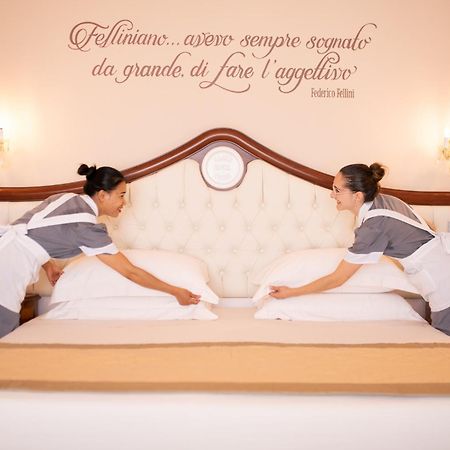 Grand Hotel Rimini Bagian luar foto